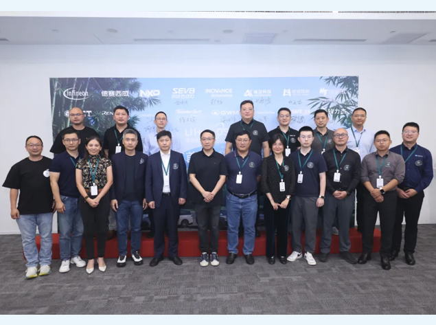 理想星環(huán)OS生態(tài)啟航，恩智浦共筑智能汽車